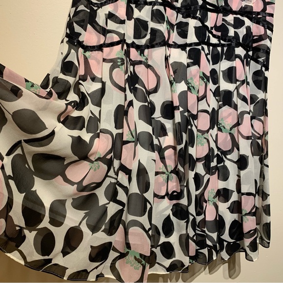 100% Silk Pink & black skirt - Picture 4 of 8